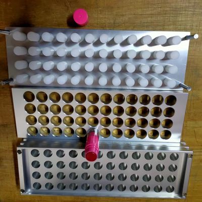 48 छेद कस्टम लिपस्टिक मोल्ड गर्म भरने 1-2 मोल्ड प्रति मिनट