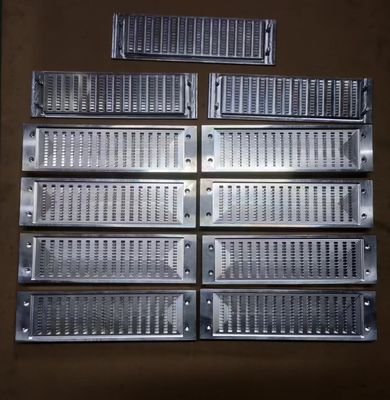48 छेद कस्टम लिपस्टिक मोल्ड गर्म भरने 1-2 मोल्ड प्रति मिनट