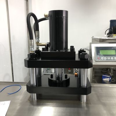 2.8KW कॉस्मेटिक पाउडर बनाने की मशीन 1480x680x1600MM 35-60pcs/min