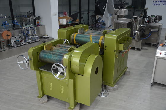 S260 लिपस्टिक सामग्री थ्री-रोलर मिलर 380V 220V 50Hz